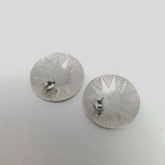 Vintage Silver Tone Starburst Design Stud Earrings, Round Shape, Retro 80s Style - Picture 3 of 6